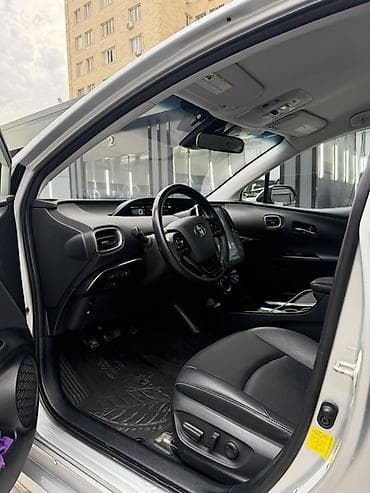 Toyota Prius: 2020 г., 1.8 л, Автомат, Гибрид, Седан — 8