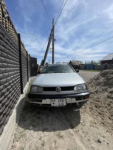 ауди гарбати: Volkswagen Golf: 1993 г., Механика, Бензин, Хэтчбэк — 3