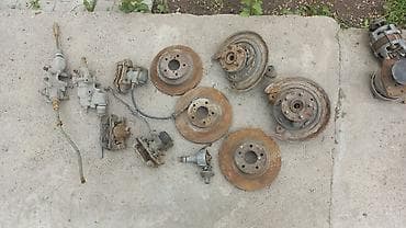 Тормозные диски (субару) - 500 сом шт. задние ступицы (субару) - 500