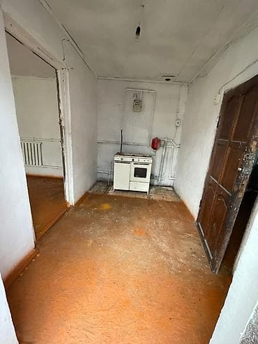 Бөлмөлөр: 45 м², 2 бөлмө, Унаа токтотуучу жай, Забор, тосулган — 3