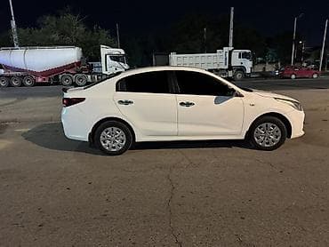 Kia Rio: 2018 г., Типтроник, Бензин, Седан — 1