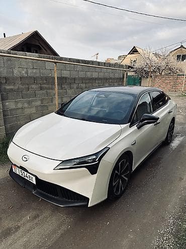 camry 25: AION S Plus — электрический седан Основные особенности: - Полностью — 10