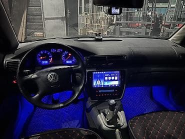 тв на авто: Volkswagen Passat Variant: 1999 г., 2.3 л, Механика, Бензин, Универсал — 4