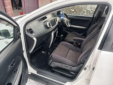 авто жаз: Toyota ist: 2002 г., 1.5 л, Автомат, Бензин, Хетчбек — 4