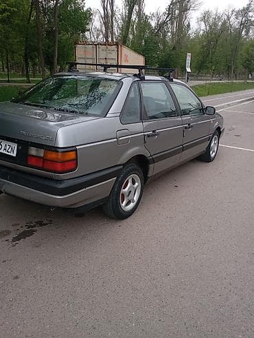 v klass: Volkswagen Passat: 1990 г., 1.8 л, Ручные, Бензин, Седан — 3