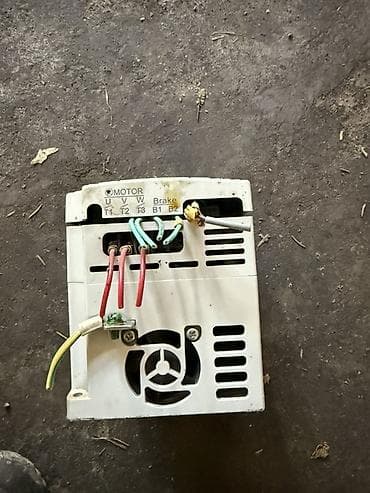 Канцтовары: Преобразователь частоты (VFD) Delta Electronics VFD‑M - Модель — 3