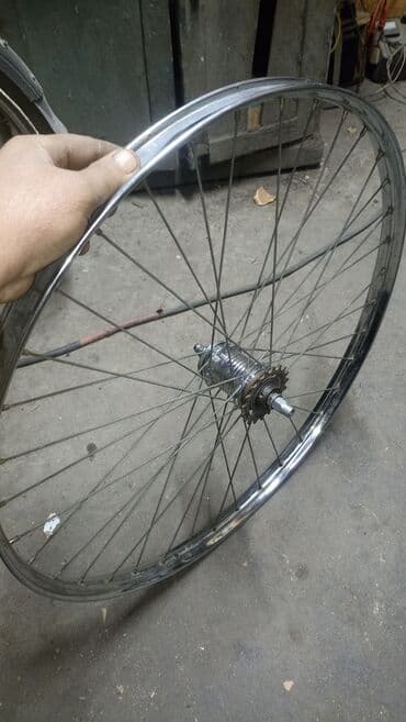 сколько стоит камера для велосипеда в бишкеке: Без торга. Колесо заднее размер 630х35, с трехскоростной втулкой — 1