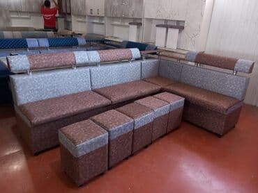 срочно и недорого кухонный уголок в идеальном состоянии: Уголок кухонный, 2.5х1.5, 190х90, 5 пуфик, доставка есть, рассрочки — 6