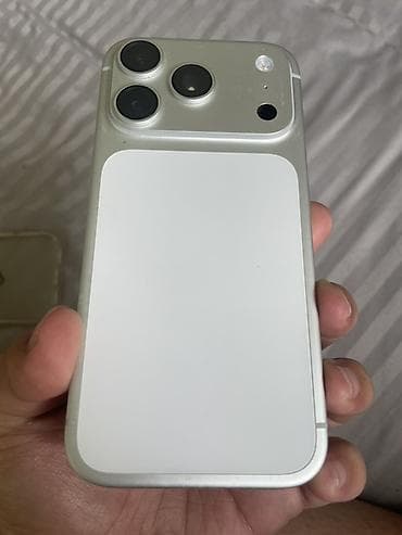 Samsung: IPhone 17 Pro, 256 ГБ, Серебристый — 3