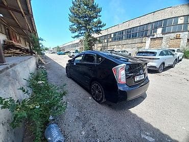 byd leopard: Toyota Prius: 2015 г., 1.8 л, Автомат, Гибрид, Хэтчбэк — 4