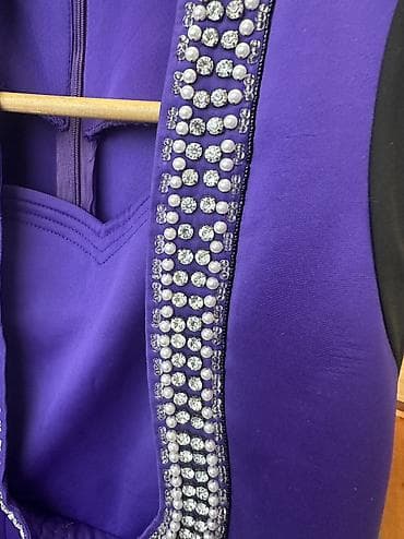 барсетка б у: 1)Платье под замшу с красивым узором из паеток,размер 44-48,состояние — 9