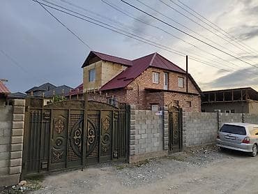 Продаётся дом. Планировка и помещения: - Просторная гостиная с