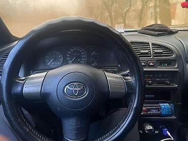 продаю машину мазда: Mazda 323: 1994 г., 1.6 л, Механика, Бензин — 1