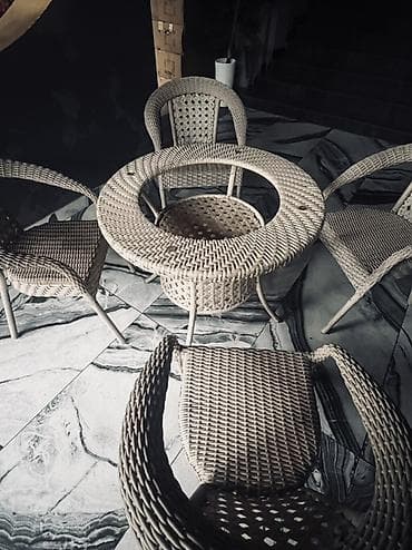 Кафе үчүн үстөл жана отургуч — 3