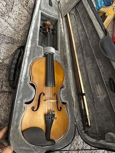 Аңчылык жана балык уулоо: Скрипка 4/4 в комплекте с футляром и смычком. С футляром. В отличном — 1