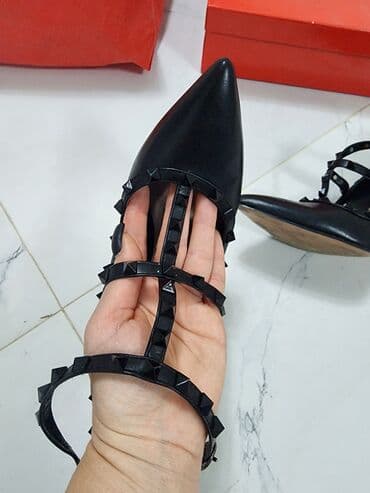 брендовая мужская одежда бишкек: Туфли, 38, Valentino, Б/у, цвет - Черный, Самовывоз, Платная доставка — 3