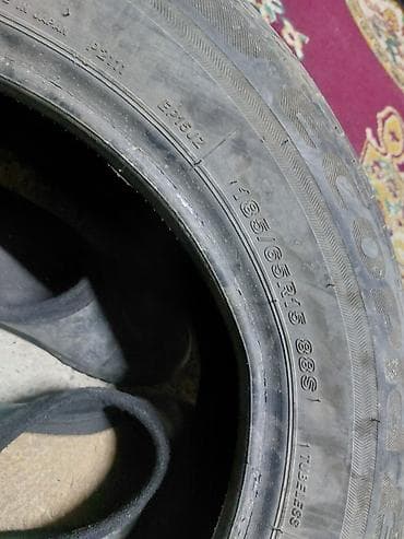 Транспорт: Комплект летних шин 185/65 R15 88S, бескамерные (tubeless). - Тип — 1