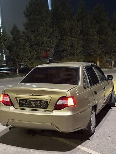 Daewoo Nexia: 2010 г., 1.5 л, Механика, Бензин, Седан