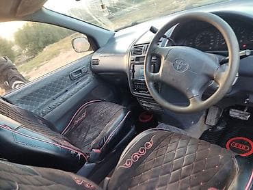 противен: Toyota Ipsum: 1997 г., Автомат, Бензин, Минивэн — 7