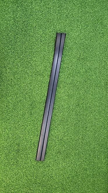 bew e34: Накладка порога перед правая е53 8 402 108 Год 2002 В отличном — 1