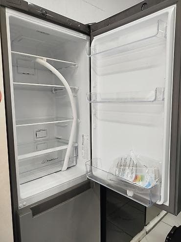 mini refrigerator: Холодильник Indesit, Двухкамерный — 5