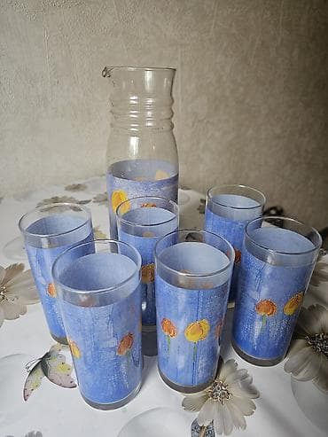 Набор стеклянной посуды. 1) Графин + 6 стаканов: 2) Чайный комплект