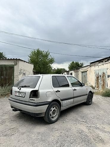 Унаа сатуу: Volkswagen Golf: 1992 г., 1.8 л, Кол менен иштөөчү, Бензин, Хетчбек — 5