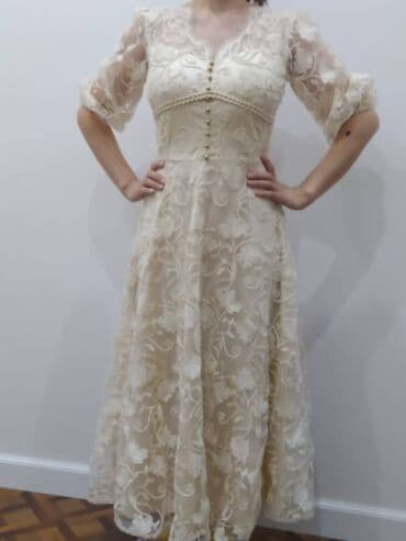 ПРОДАЮ ПЛАТЬЕ. Размер 42-44. Состояние идеальное. Один раз одевали