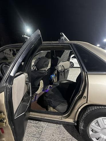 ауди перходка: Audi 100: 1985 г., 1.8 л, Ручные, Бензин, Седан — 10