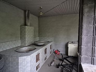 Недвижимость: 🏡 **Продаётся мансардный дом** 📍 Локация: Новопавловка, ул. Кирова 📐 — 4