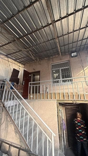 Куплю дом: Продаётся двухэтажный частный дом с закрытым двором и навесом — 3