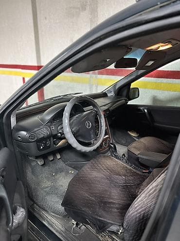 tayota progres: Mercedes-Benz Vaneo: 2003 г., Ручные, Бензин, Минивэн — 3