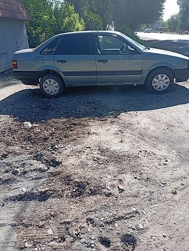 Volkswagen: Volkswagen Passat: 1990 г., Механика, Седан — 2