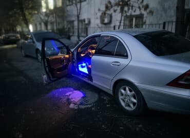 c class: Mercedes-Benz C-Class: 2003 г., 1.8 л, Автомат, Бензиновая, Седан — 2