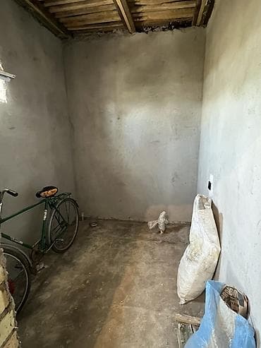 Үйлөрдү сатуу: Маевкадан 4 соток участок сатылат, уйу менен 5 комната + прихошка — 2