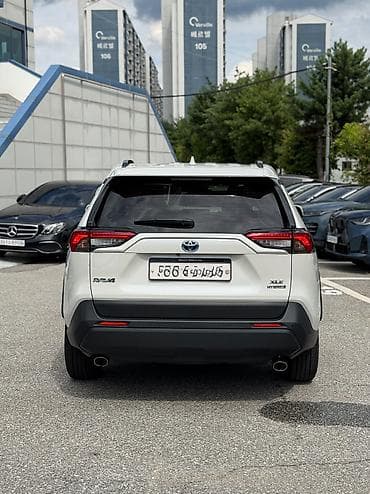 70: Toyota RAV4: 2020 г., 2.5 л, Автомат, Гибрид, Внедорожник — 6