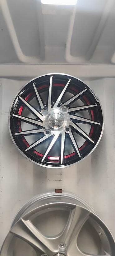 Литые Диски R 17 Vossen, отверстий - 5