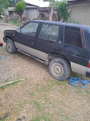 1995: Nissan Terrano: 1995 г., 2.8 л, Дизель, Внедорожник — 3