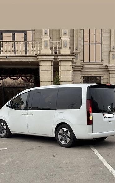hundai staria: Hyundai Staria: 2022 г., 2.2 л, Автомат, Дизель, Минивэн — 2