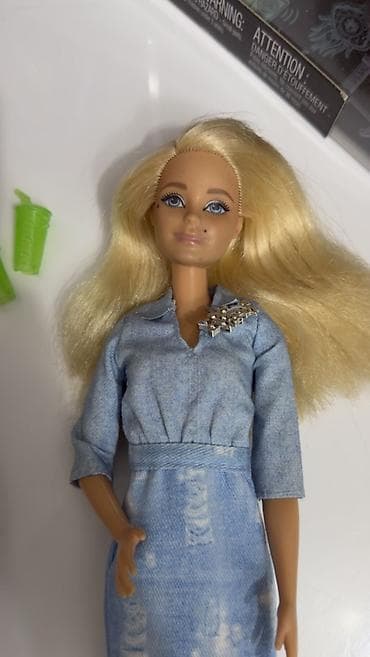 game insight: Набор кукол Barbie и Ken с аксессуарами. В комплекте: - Кен и барби - — 3