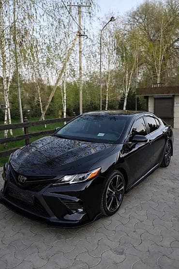 Toyota Camry: 2018 г., 2.5 л, Автомат, Бензин, Седан — 2