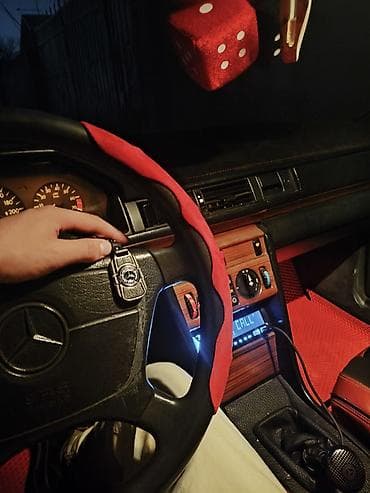 на w124: Mercedes-Benz W124: 1993 г., 2 л, Ручные, Бензин, Седан — 8