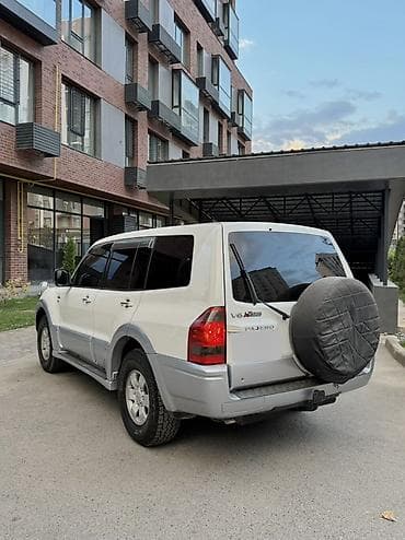 Mitsubishi Pajero: 2003 г., 3 л, Автомат, Бензин, Внедорожник — 5