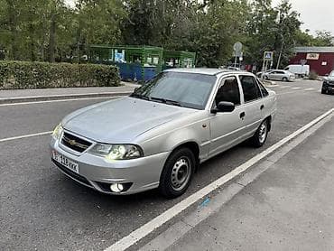 Daewoo Nexia: 2012 г., 1.6 л, Механика, Бензин, Седан