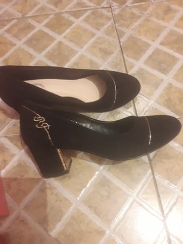 second hend: Пару раз носила. размер 36. красиво смотрится. каблук средний. сост — 3