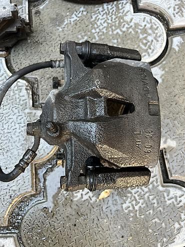 full construction: Передняя тормозная система от Lexus IS250 gse20-25 (двигатель 4GR‑FSE) — 5