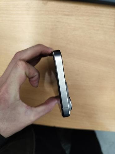 mi 6 pro: IPhone 13 Pro, Sierra Blue — 4