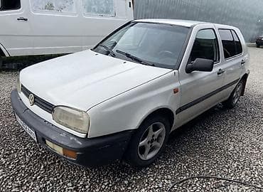 Volkswagen Golf: 1994 г., 1.8 л, Механика, Бензин, Хэтчбэк