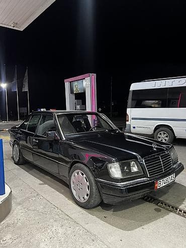 дерево мерседес: Mercedes-Benz W124: 1993 г., 2 л, Механика, Бензин, Седан — 5