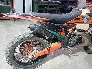 мото питбайк: Эндуро/кроссовый мотоцикл 250 2T (надпись 250 2T на пластике). Яркий — 4